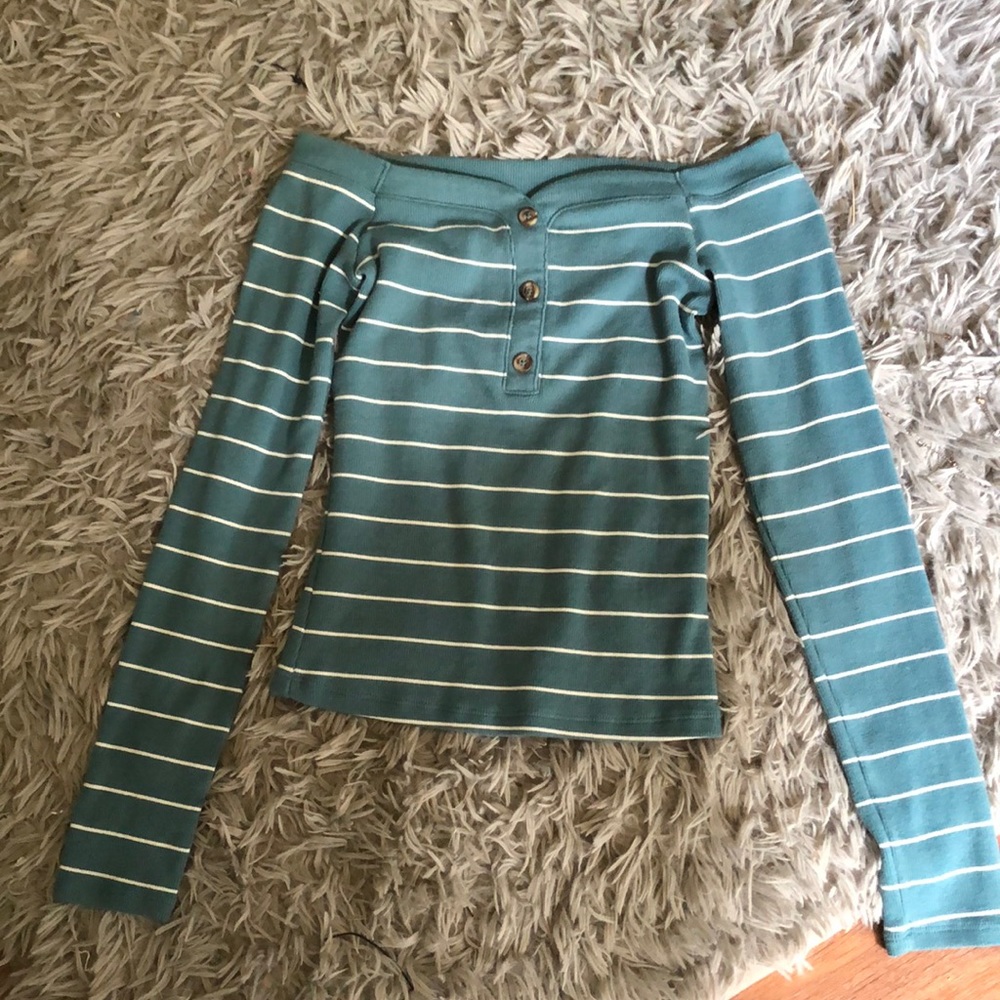 Nice off the shoulder striped teal shirt